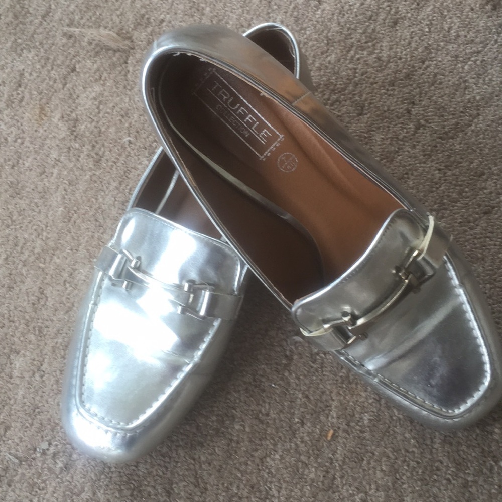 Silver penny loafer flats Size 9